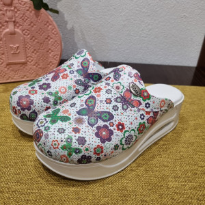 Дамско анатомично сабо КОД LP-610