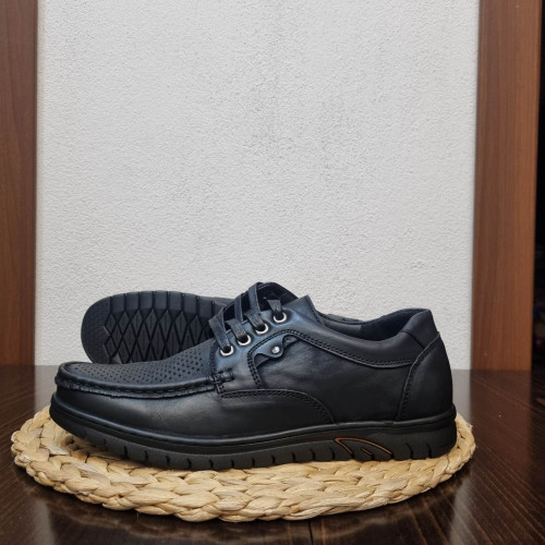 Мъжки обувки от естествена кожа КОД М-2201-черен
