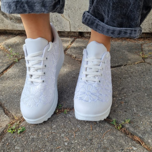 Дамски анатомични обувки КОД 2502-бял