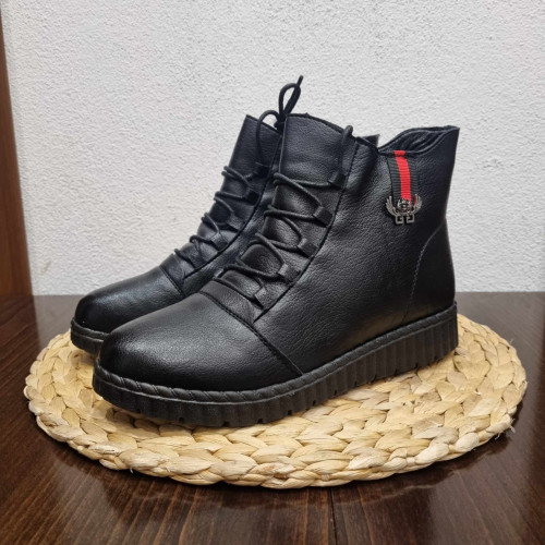 Дамски топли боти КОД НИК-5944-черен