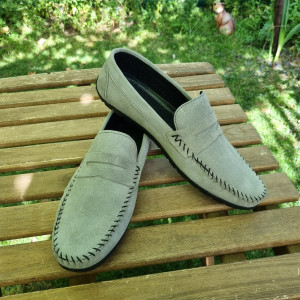 Мъжки мокасини от естествена кожа КОД М-1086-сив